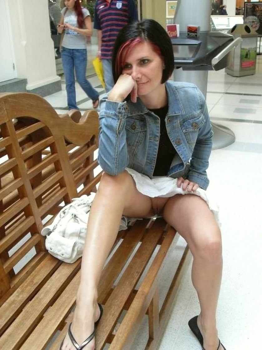 Sœur ivre sans culotte