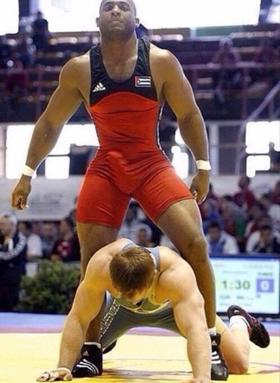 Monter à bord d'un combattant dans un petit