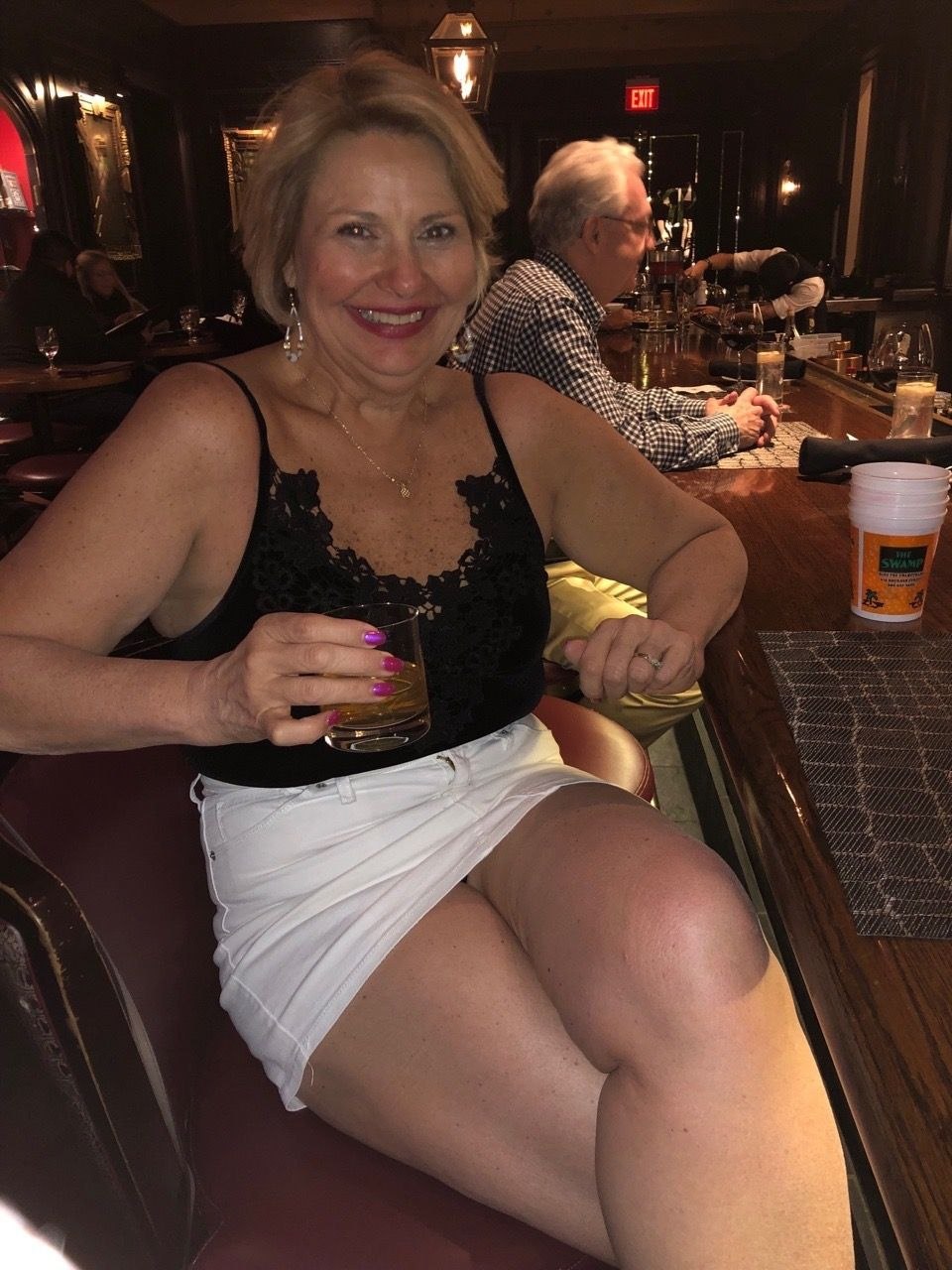 Mesdames matures sans vêtements