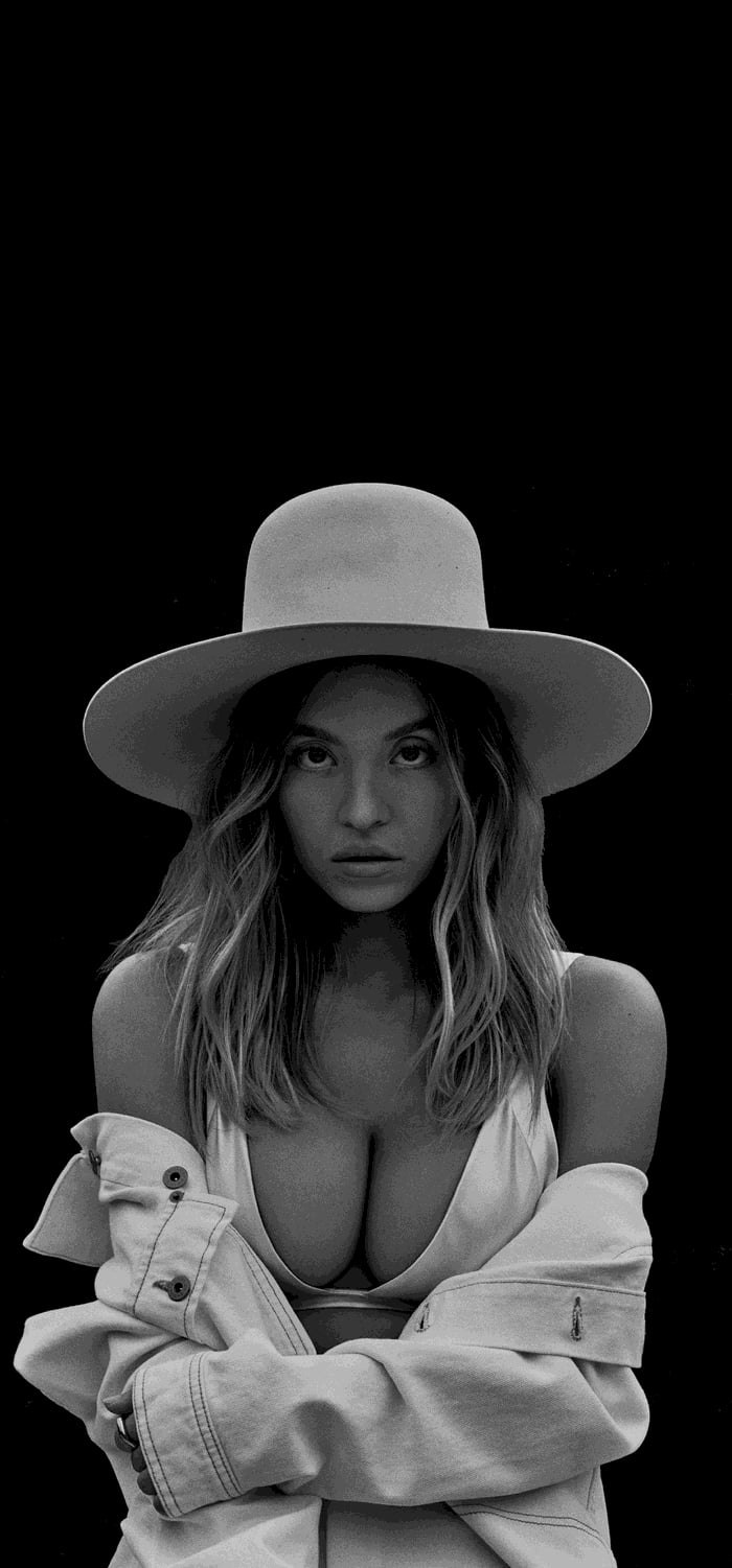 Sydney Mahler en bikini