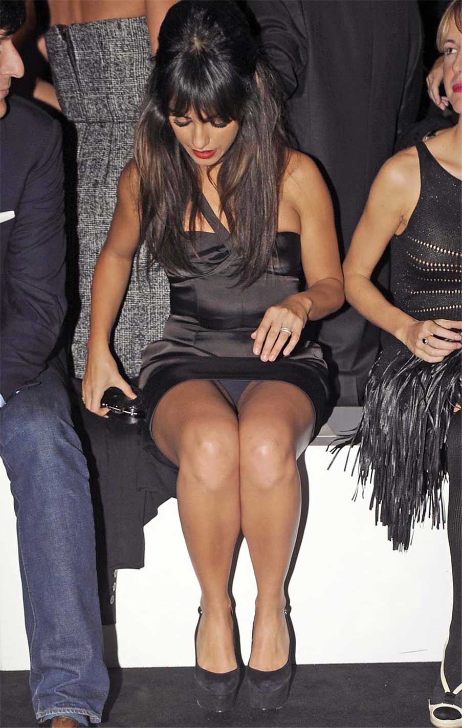 Asses Debaixo da Saia 39 sous la jupe 39