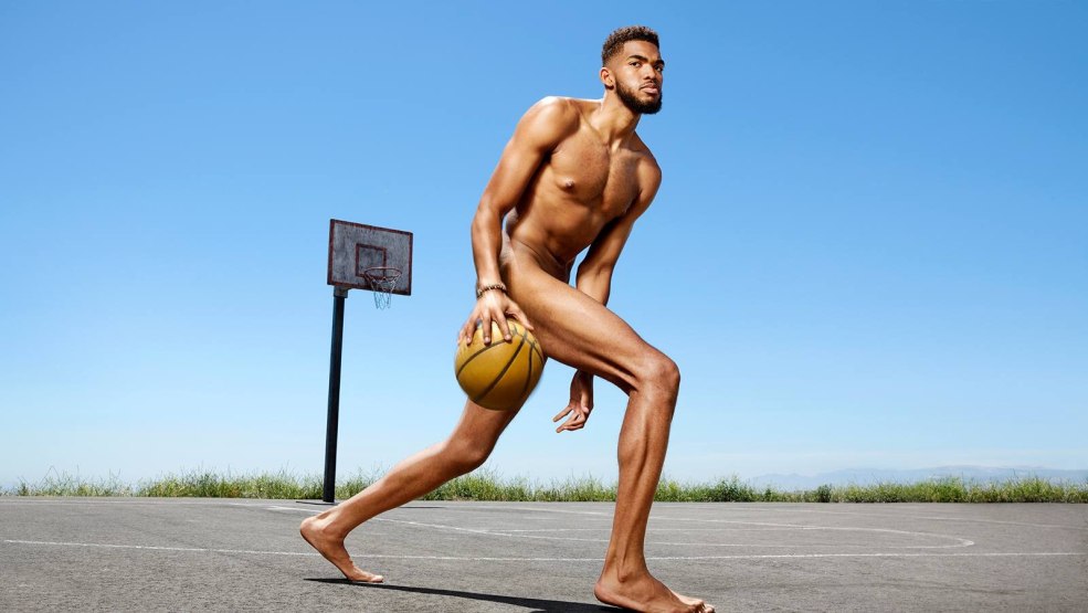 Courir avec un torse nu
