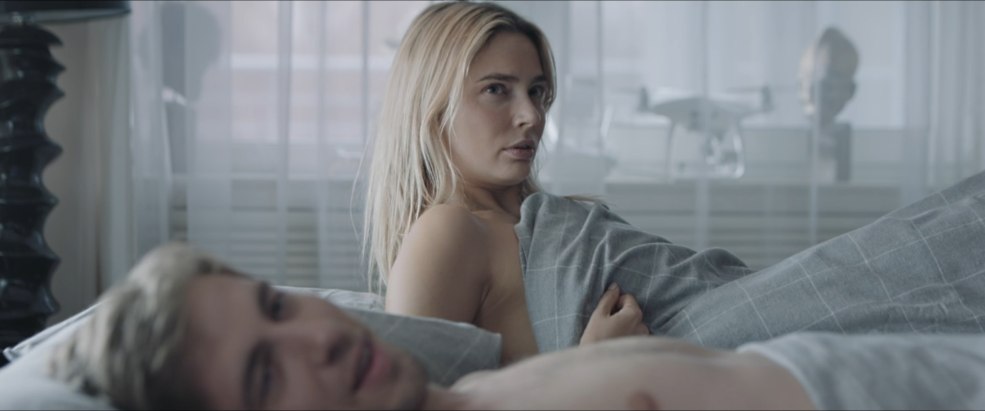 Natalia Rudova en linge