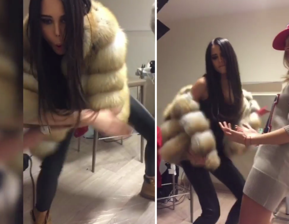 Natalia Rudova dans une jupe