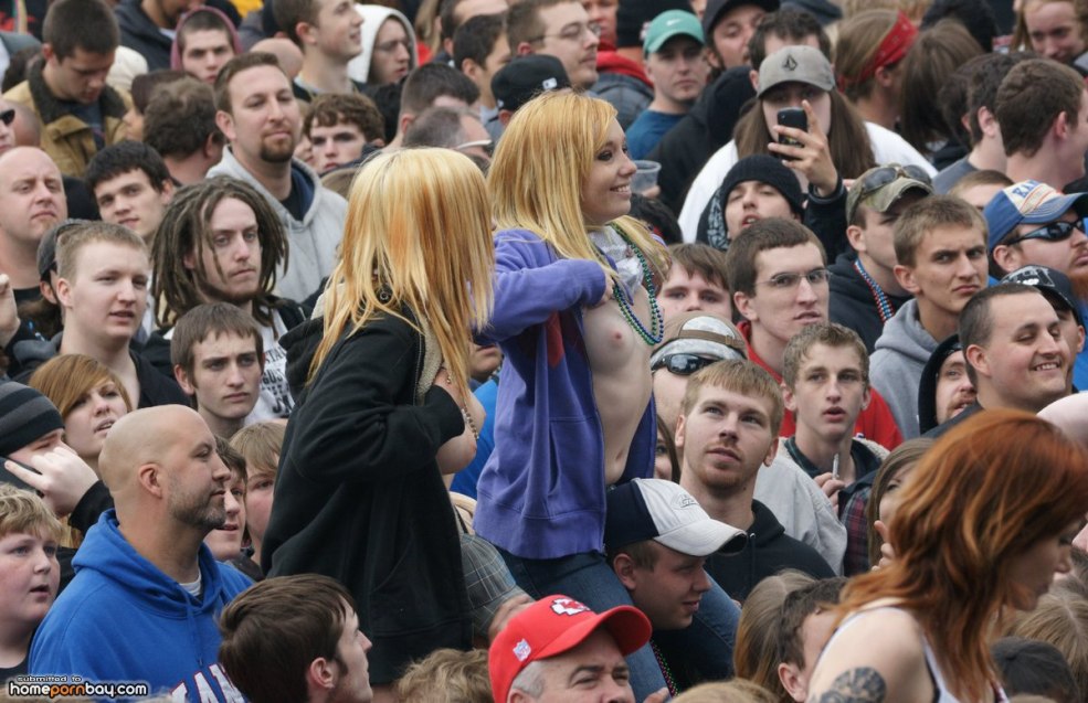 Festival de bois des femmes nues