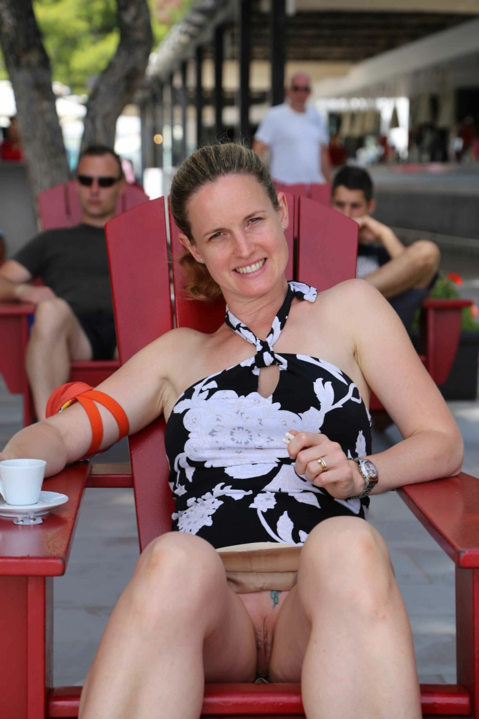 Peeping pour les femmes sur la plage