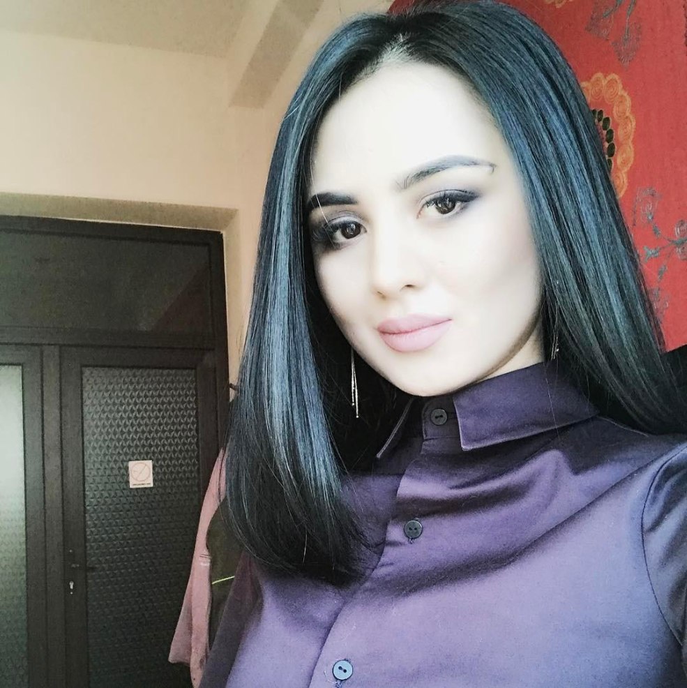 Actrice ouzbek Sogdian Azimov