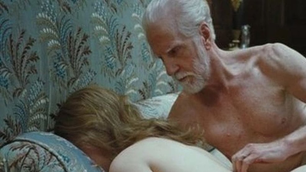 Vieil homme avec une jeune fille