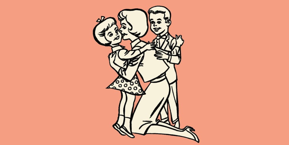 Le singe mange un crabe