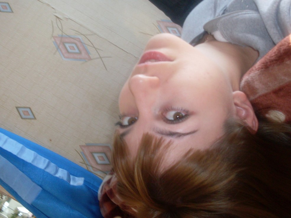 Égoutter les filles en sous-vêtements sans visage