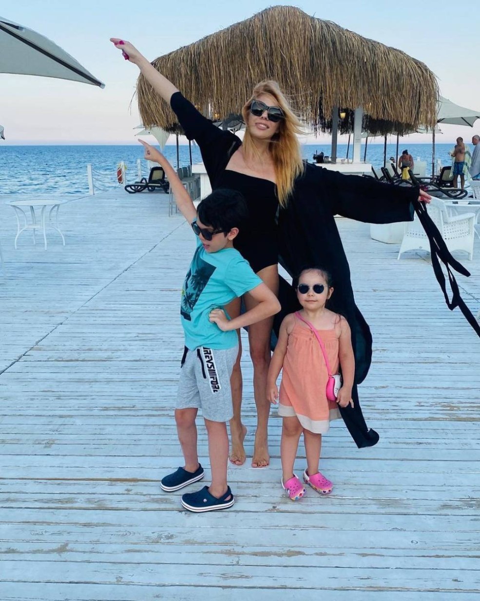 Version Anastasia Ashley