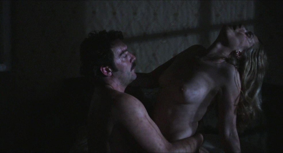 Kelly McDonald sur l'aiguille nue