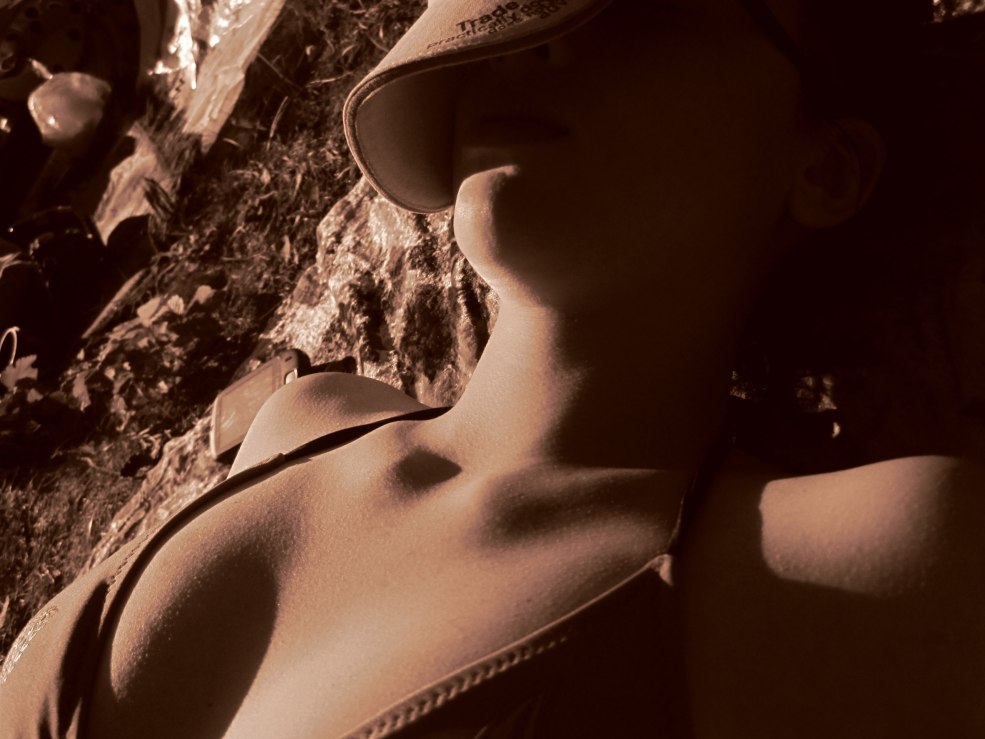 Modèle nue Elena Malusheva en contact