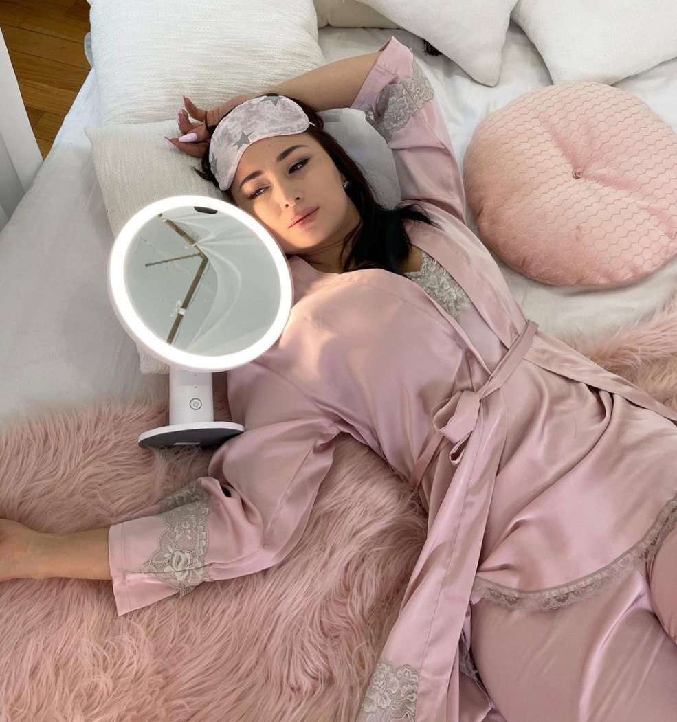 Asel sadvakasov sexi