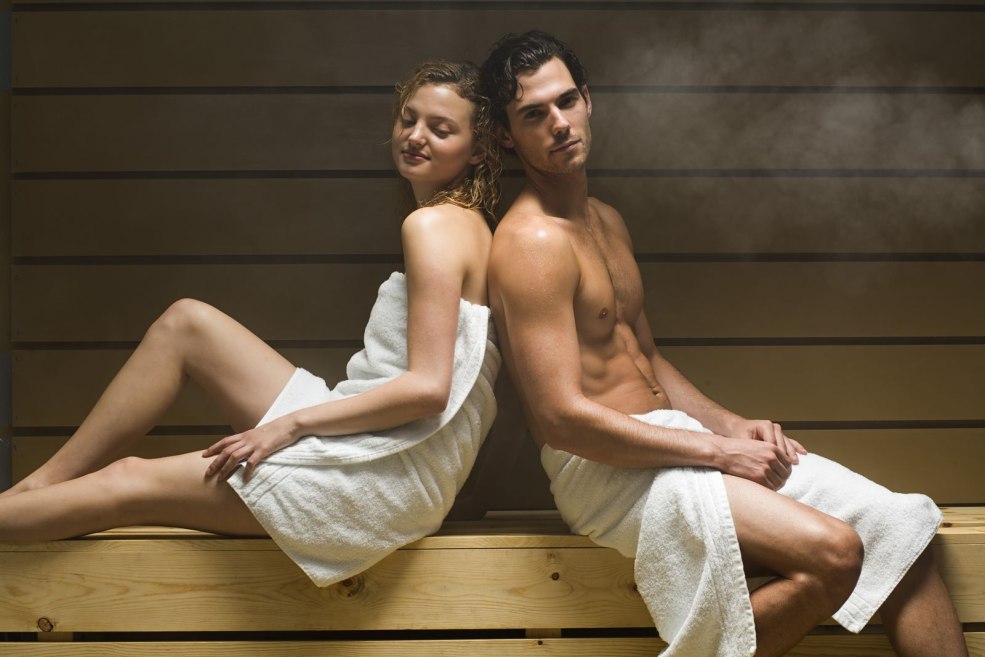 Sauna aux seins nus