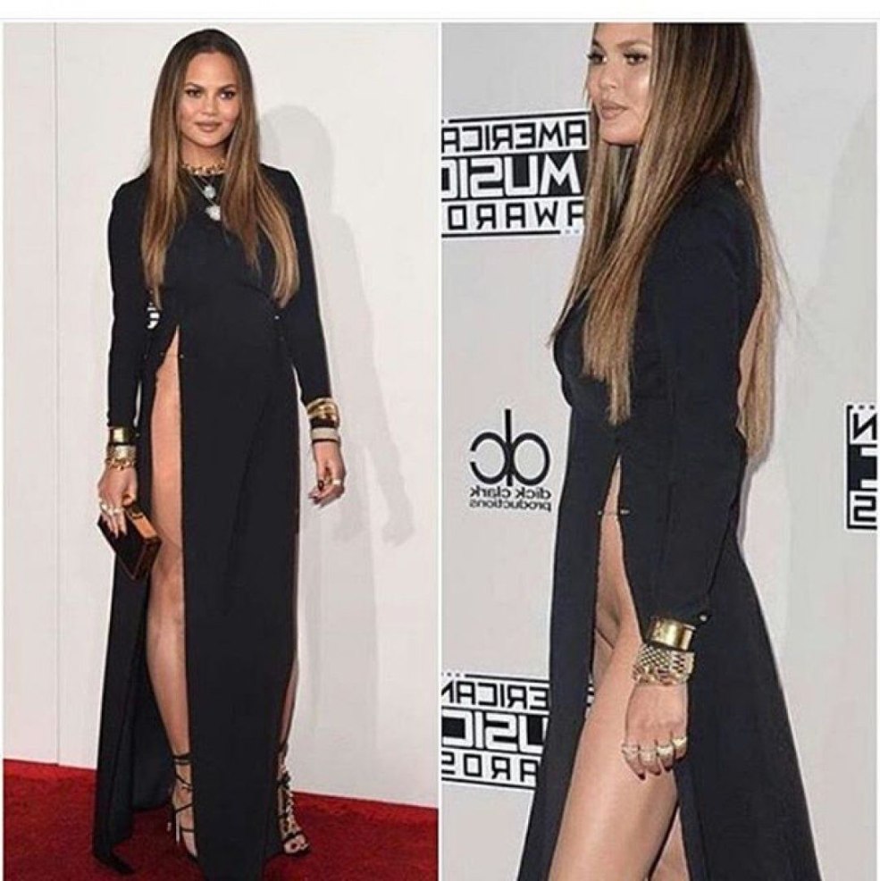 Lâches Julianna Karaulova