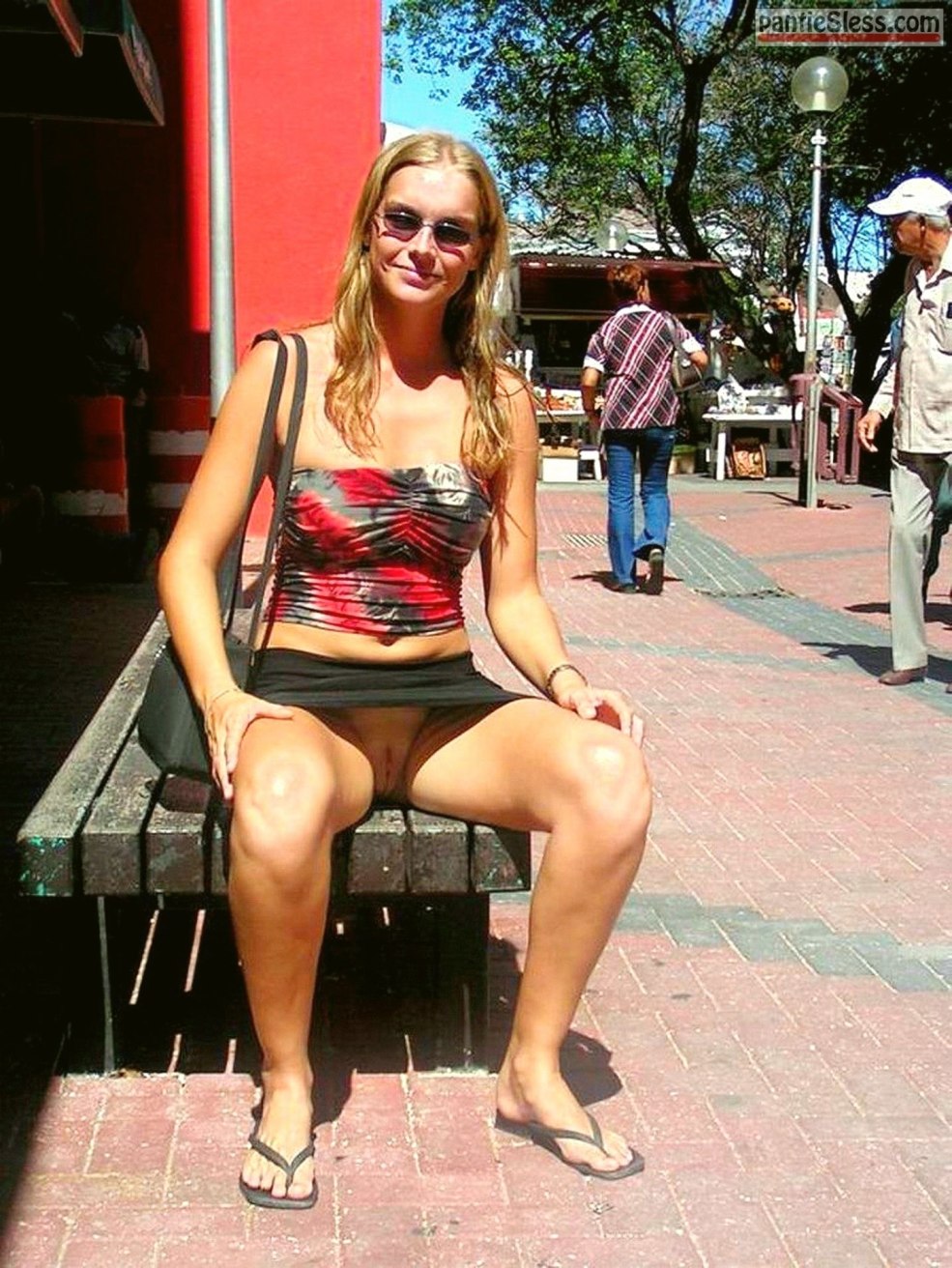 Femme sans culotte amateur