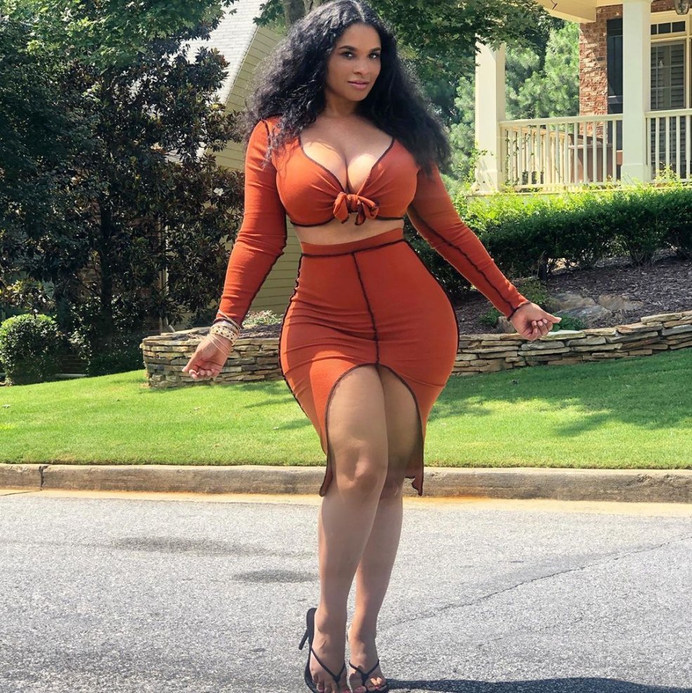 Belles poses de filles en linge