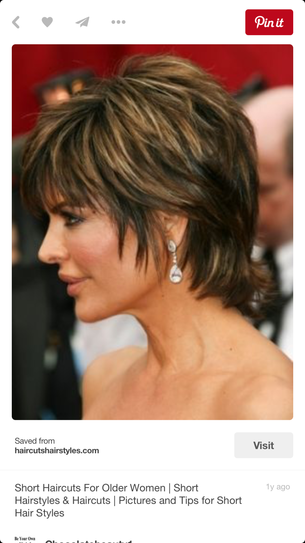 Étape de la coupe de la coupe de cheveux étape féminine