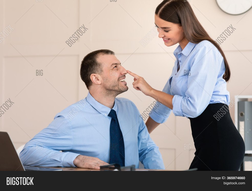 Pervert de patron et secrétaire