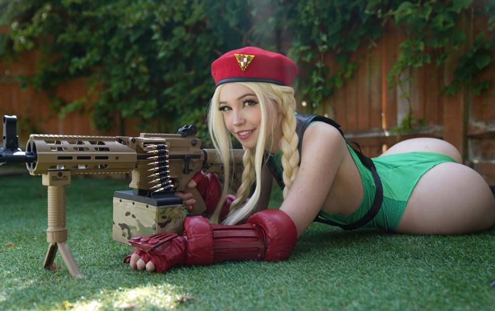 Belle Delphine Cammy Street Fighter