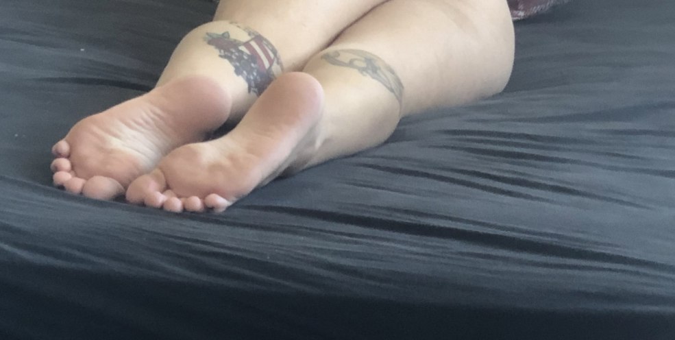 Pied Fetish Monica Alexander
