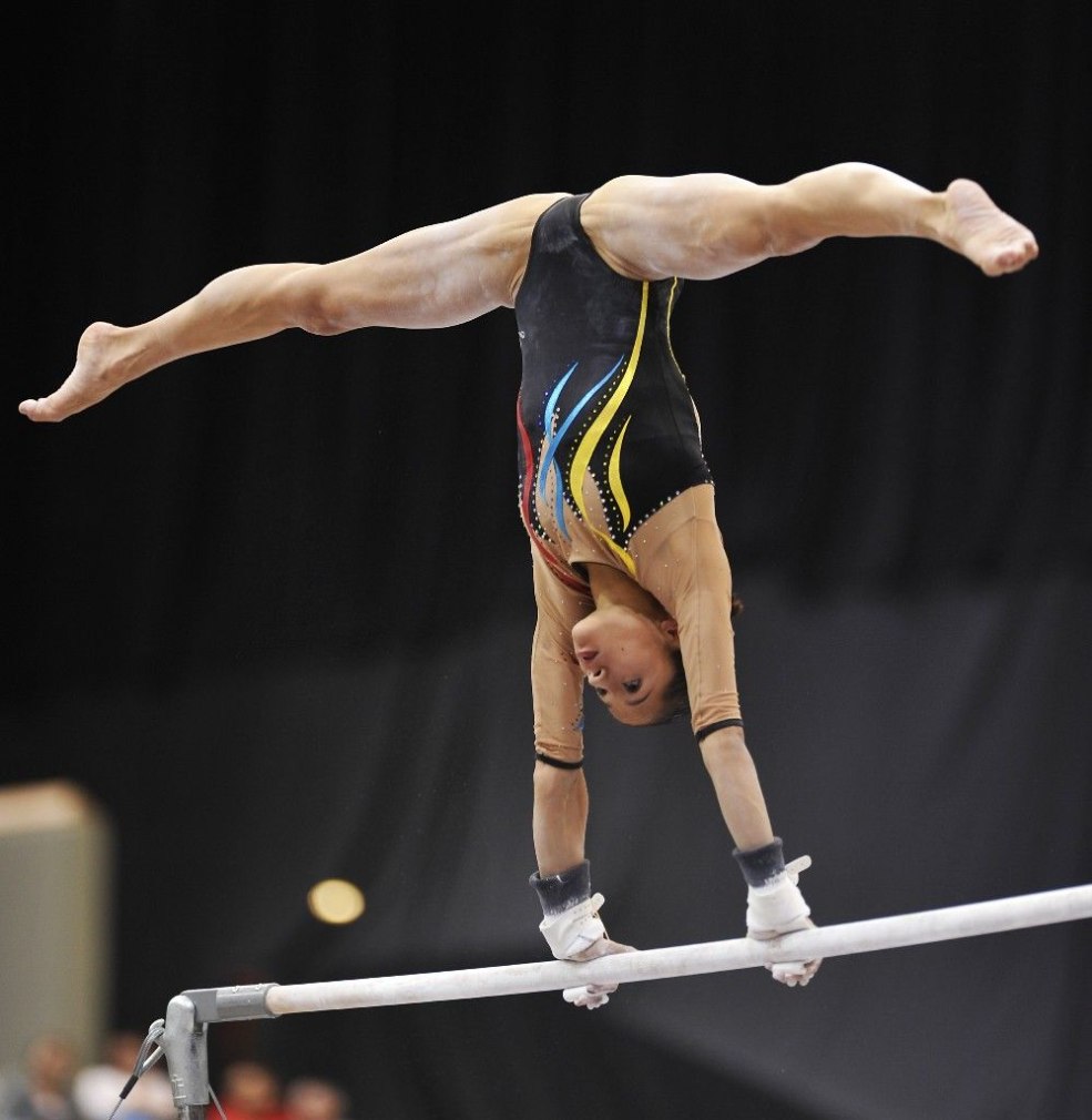 Gymnaste d'air sur le ring