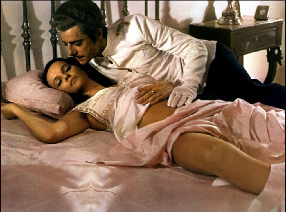 Français un dame entre Danses