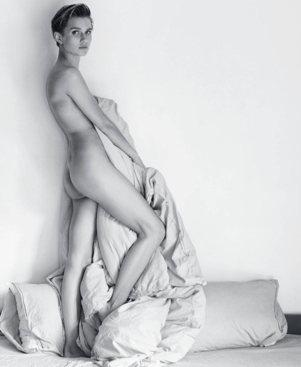 Actrice dasha melnikova nue