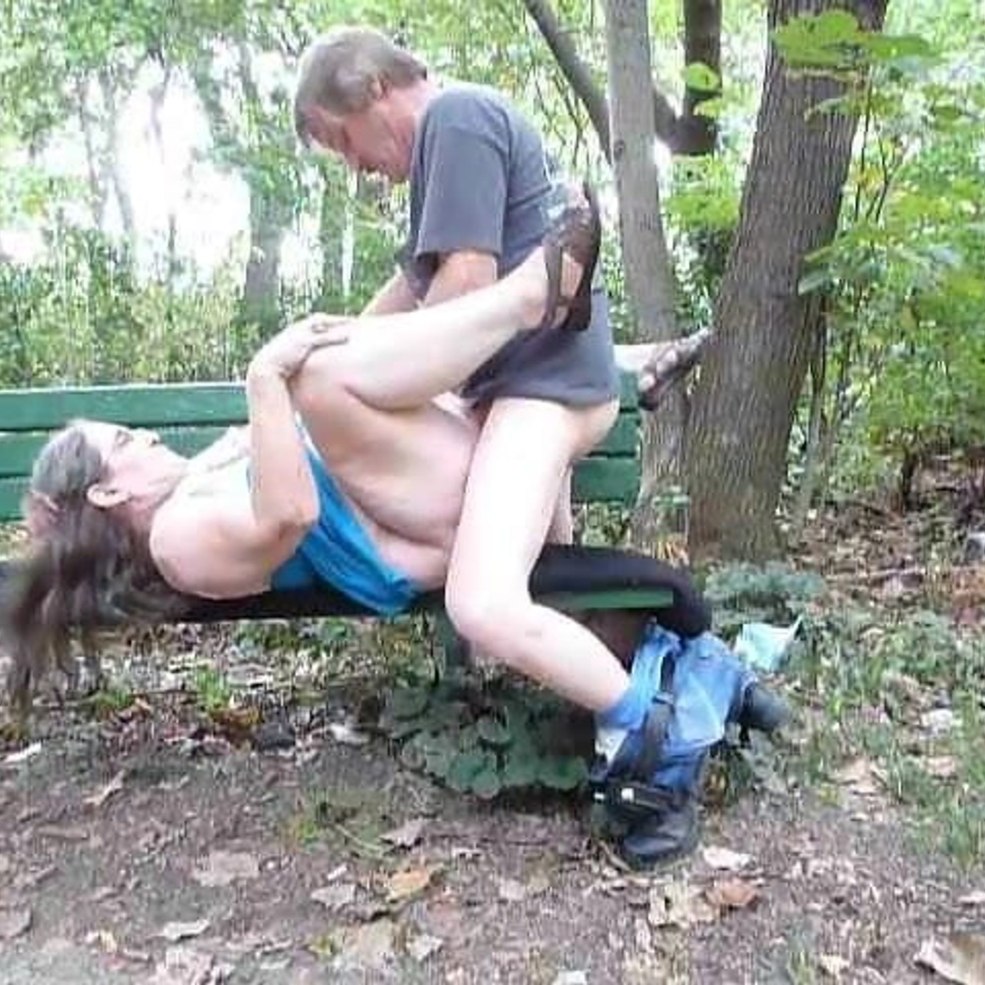 Fisting tchchik pendant l'interrogatoire