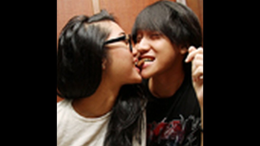 Pas de soutien-gorge ABG