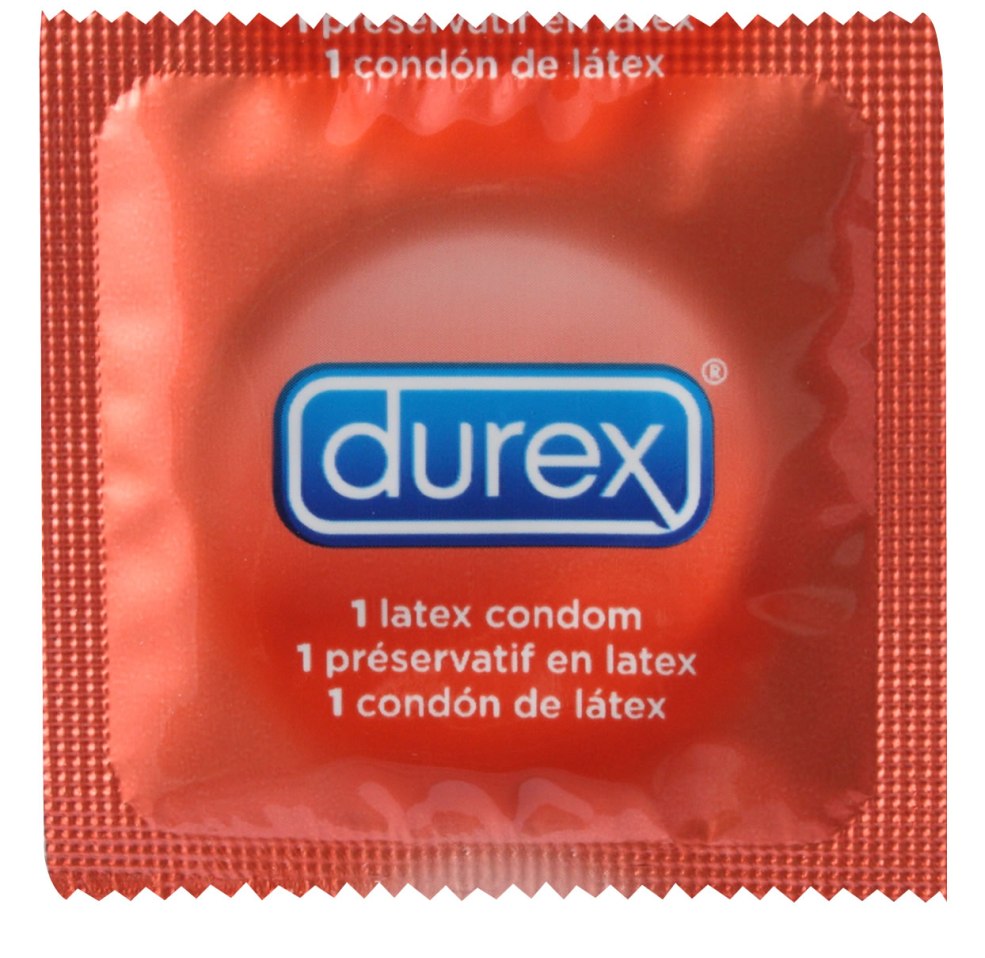 Fille japonaise avec un préservatif coincé dans sa chatte