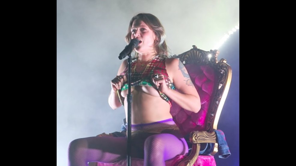 Tove lo chanteur 2022