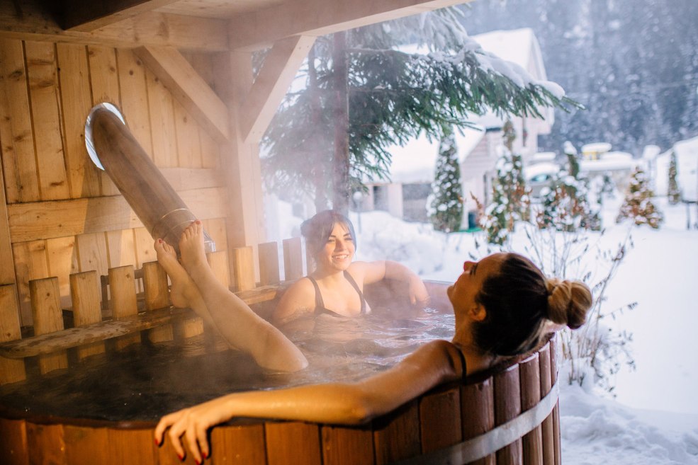 Quatre filles dans le sauna