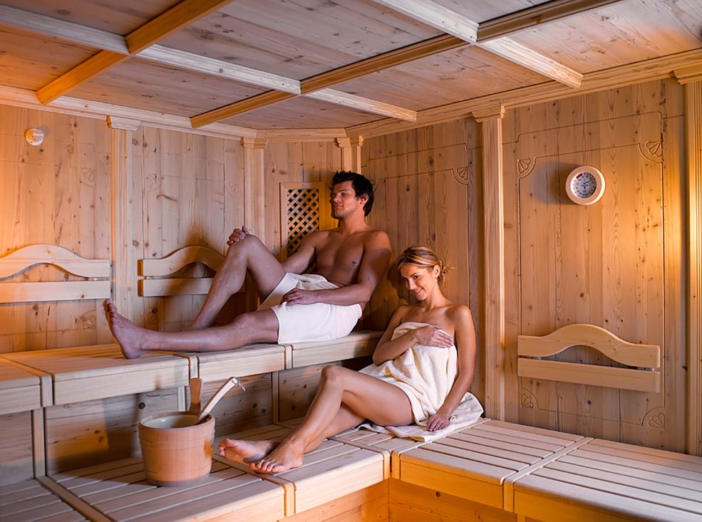 Bath conjoint des garçons et des filles