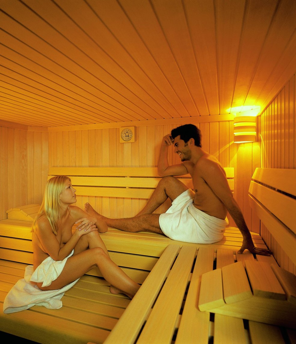 Bath russe avec un balai