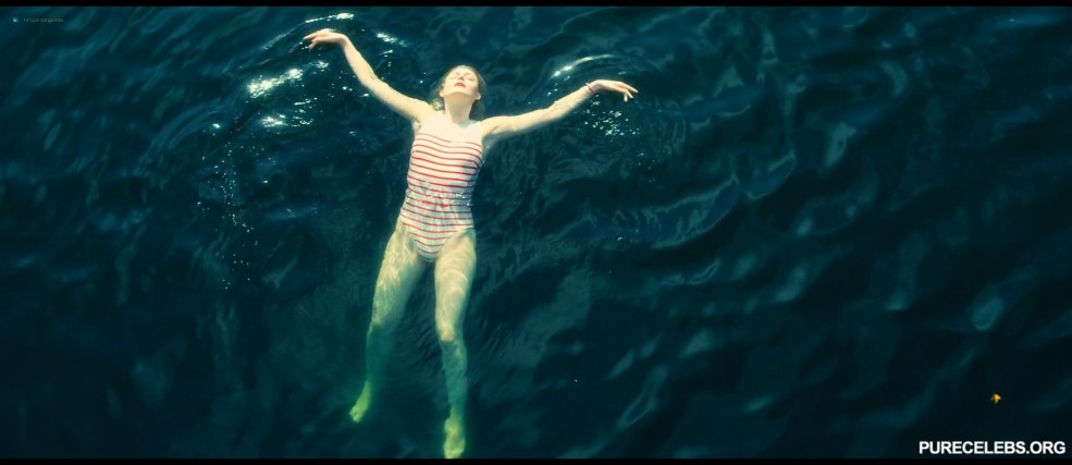 Elle Fanning - Tous les lieux brillants 2020