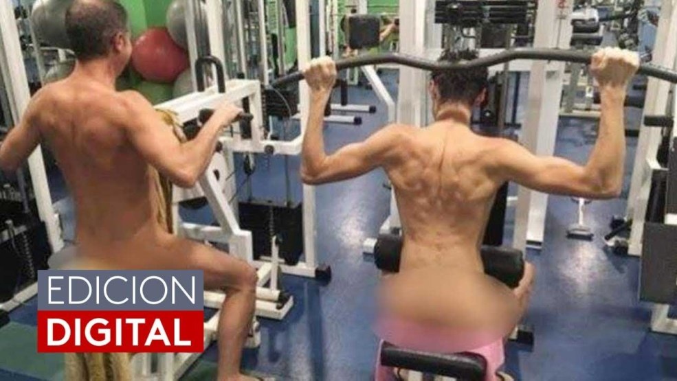 Cours nus dans le gymnase