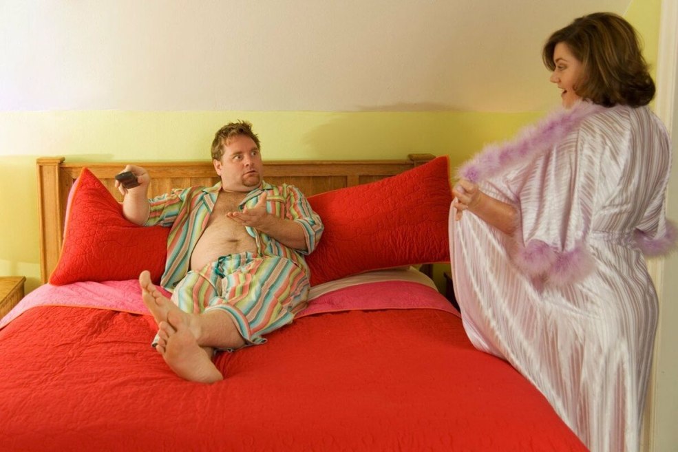 Épouses épaisses dans la chambre