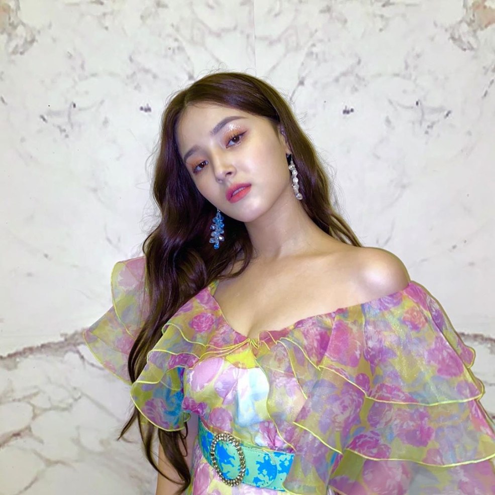 Nancy McDoni Momoland en maillot de bain