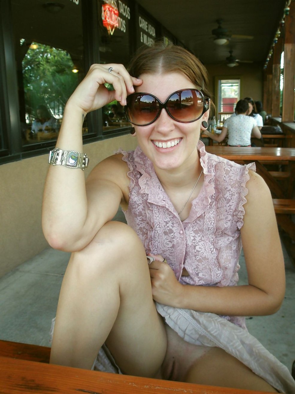 Jolie femme russe Grosse seins nus