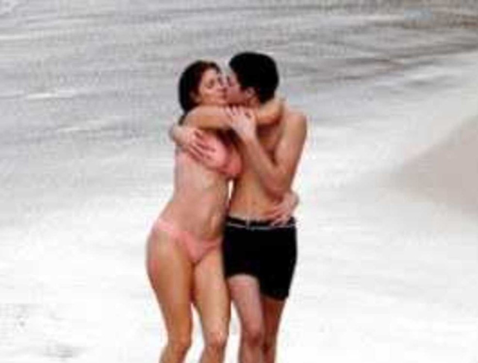 Le fils a photographié sa mère nue