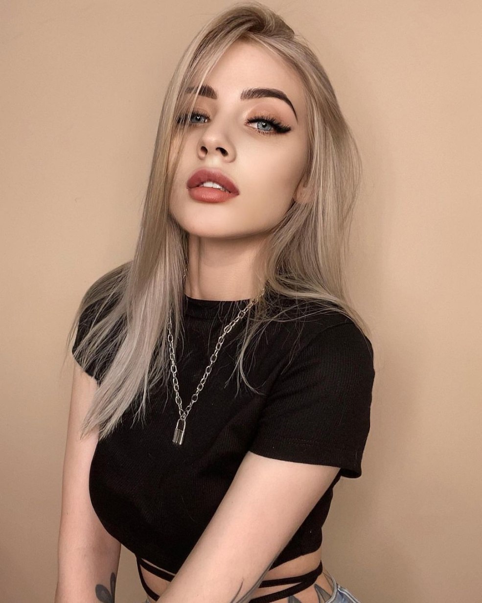 Piper Perry et 5 Noirs