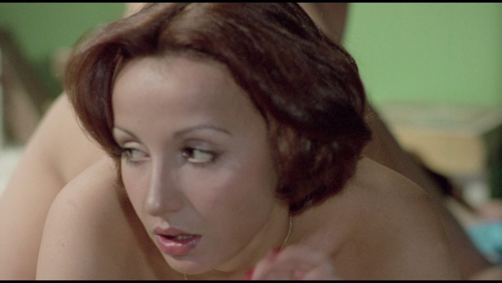 Désirs sauvages mädchen im nachtverkehr