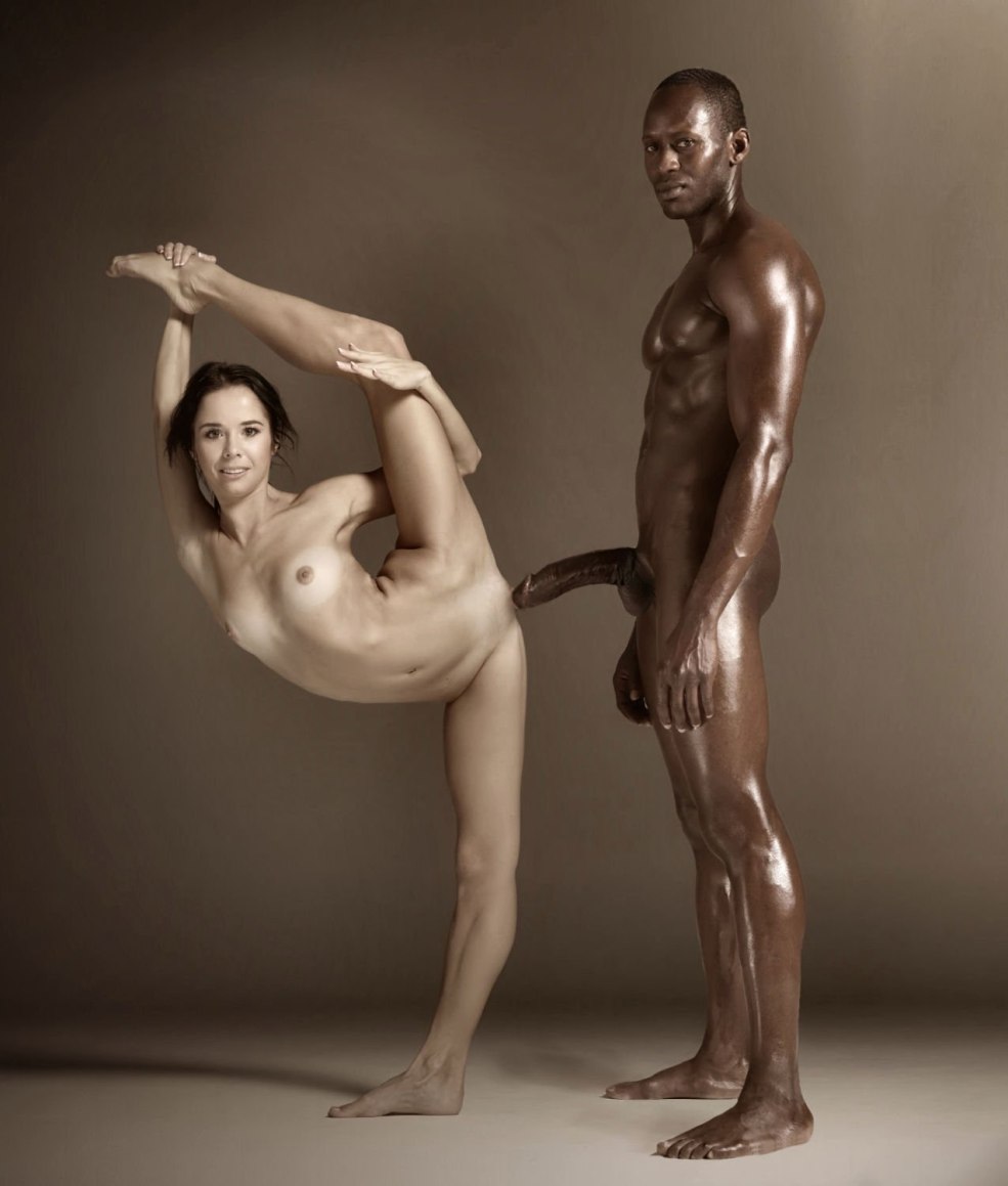 Les femmes nues s'amusent