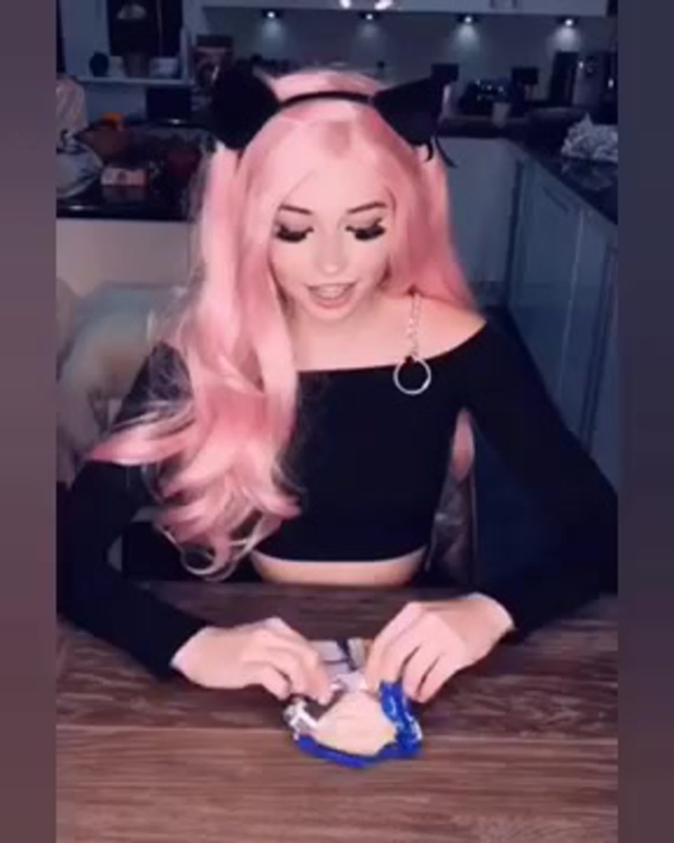 Bel Dolphin Belle Delphine