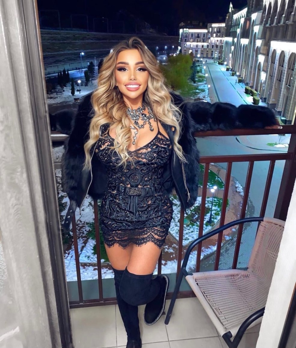 Nastya ivleeva en short