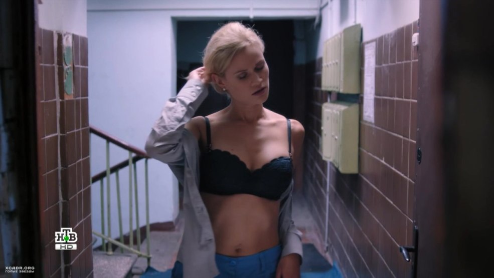 Marina Domozhirova est chaude