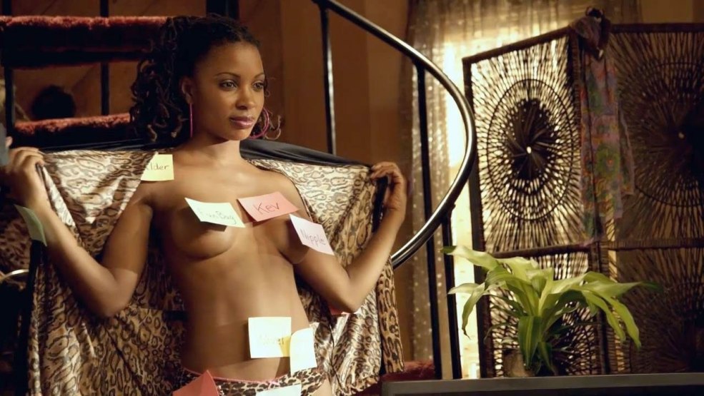 Naked Shanola Hampton dans la série "Shameless", 2011