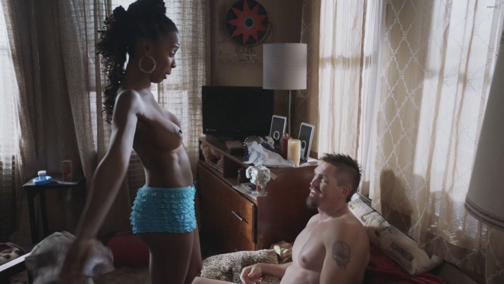 Shanola hampton poitrine nue